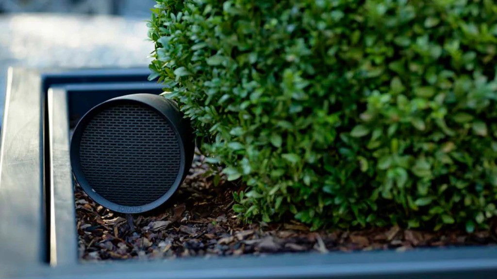 Hidden outdoor landscape speakers.